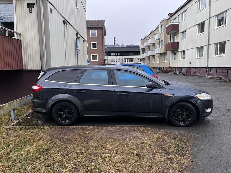 Begagnad Ford Mondeo 140 HK (102 kW) 2009 Kombi