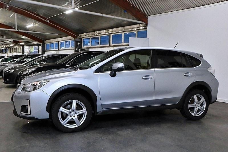 Silver Begagnad 2016 Subaru XV SUV | 99 000 kr (Bra pris) - Bild 1/4