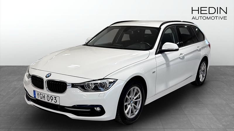Vit Begagnad 2017 BMW 318 Kombi | 189 900 kr (Marknadspris) - Bild 1/4