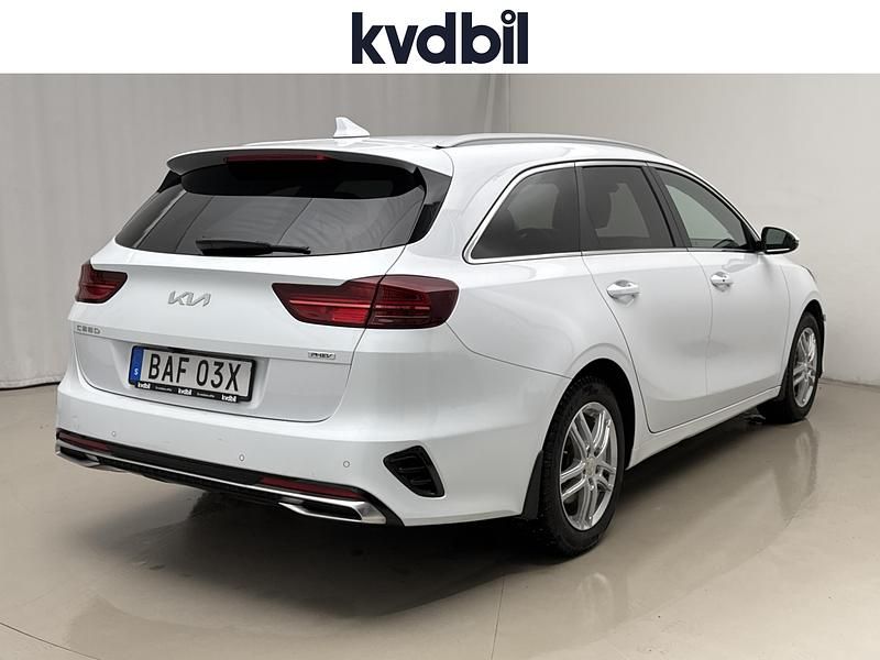 Begagnad Kia Ceed Sportswagon Advance 141 HK (103 kW) 2022 Vit Kombi
