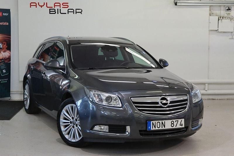 Grå Begagnad 2012 Opel Insignia Cosmo Kombi | 64 900 kr (Marknadspris) - Bild 1/4