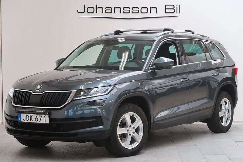 Grå Begagnad 2017 Skoda Kodiaq Business Line SUV | 239 900 kr (Marknadspris) - Bild 1/4