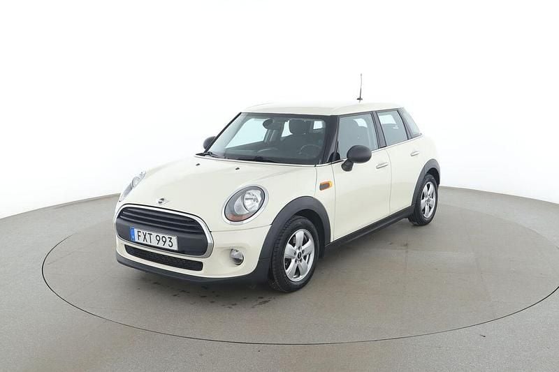 Vit Begagnad 2015 Mini ONE Pepper Halvkombi | 107 000 kr (Marknadspris) - Bild 1/3