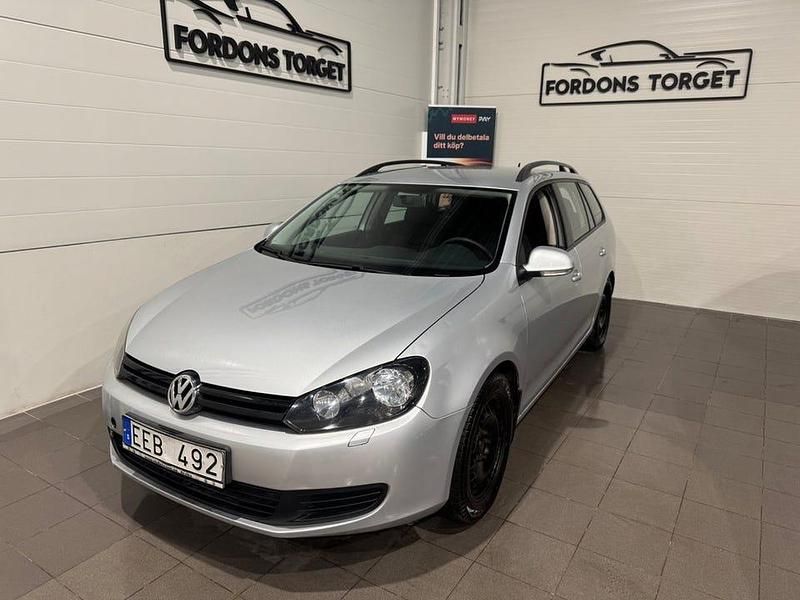 Silver Begagnad 2010 VW Golf VI Halvkombi | 49 900 kr (Bra pris) - Bild 1/4