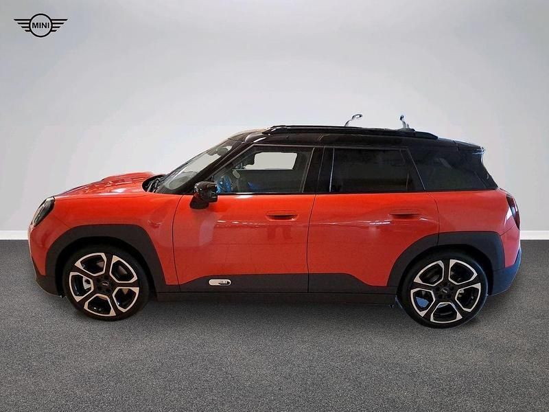 Röd Begagnad 2024 Mini Aceman SUV | 484 900 kr - Bild 1/4