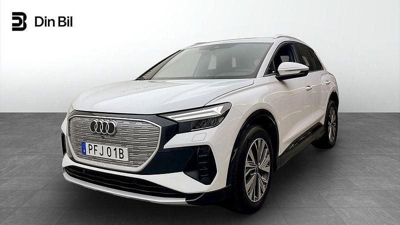 Vit (glaciärvit metallic) Begagnad 2023 Audi Q4 e-tron Advanced SUV | 389 000 kr (Marknadspris) - Bild 1/4