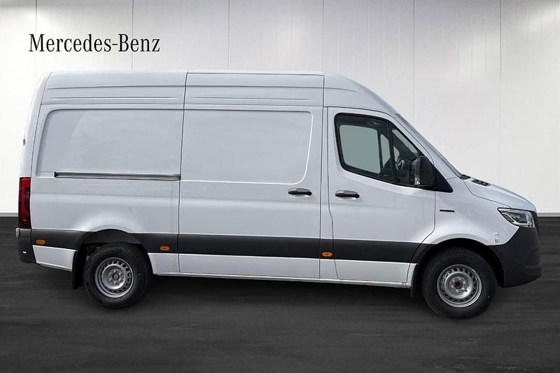 Begagnad Mercedes E-Sprinter 11 kW (15 HK) 2024 Van