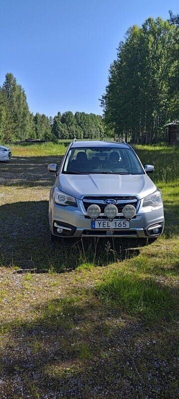 Silver Begagnad 2016 Subaru Forester SUV | 89 000 kr - Bild 1/4