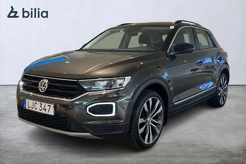Brun Begagnad 2018 VW T-Roc Beats SUV | 234 500 kr (Marknadspris) - Bild 1/4