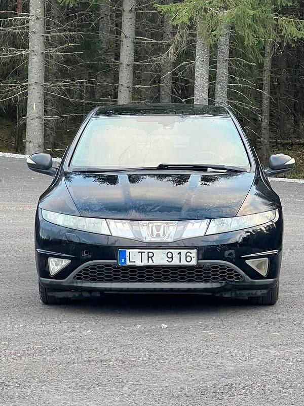 Begagnad 2008 Honda Civic | 35 000 kr (Marknadspris) - Bild 1/4