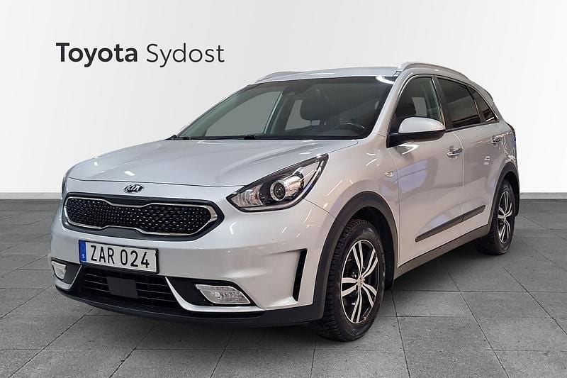 Grå Begagnad 2018 Kia Niro Advance SUV | 185 000 kr (Marknadspris) - Bild 1/4
