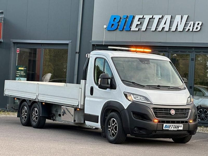 Vit Begagnad 2021 Fiat Ducato Van | 299 900 kr - Bild 1/4