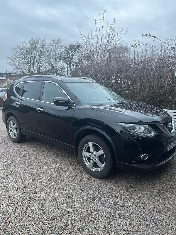 Begagnad 2016 Nissan X-Trail SUV | 145 000 kr (Lite dyr) - Bild 1/4