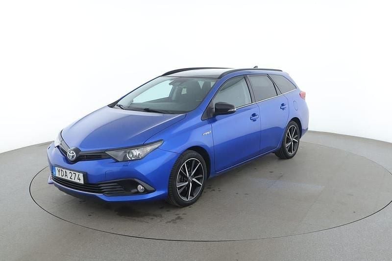 Blå Begagnad 2018 Toyota Auris Touring Sports Active Kombi | 167 000 kr (Marknadspris) - Bild 1/4