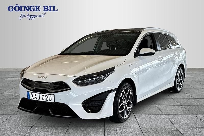Vit Begagnad 2024 Kia Ceed Sportswagon Kombi | 319 000 kr (Dyr) - Bild 1/2