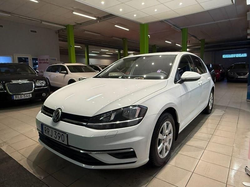 Begagnad VW Golf VII 116 HK (85 kW) 2019 Vit