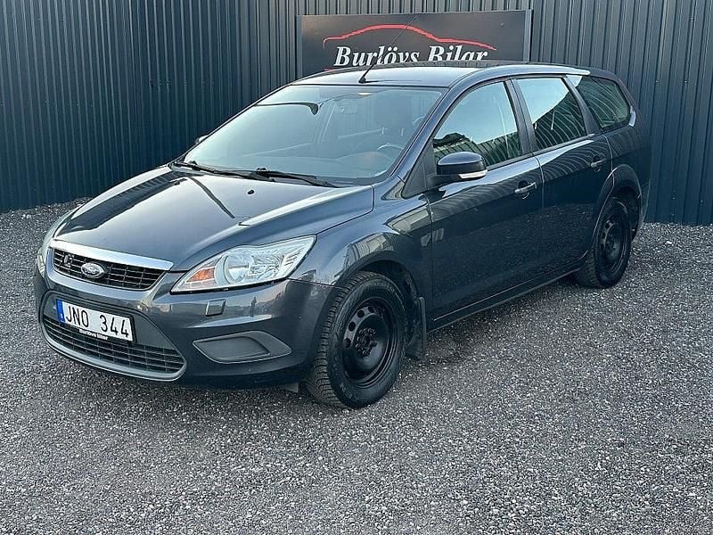 Grå Begagnad 2008 Ford Focus Trend Kombi | 28 800 kr (Marknadspris) - Bild 1/4