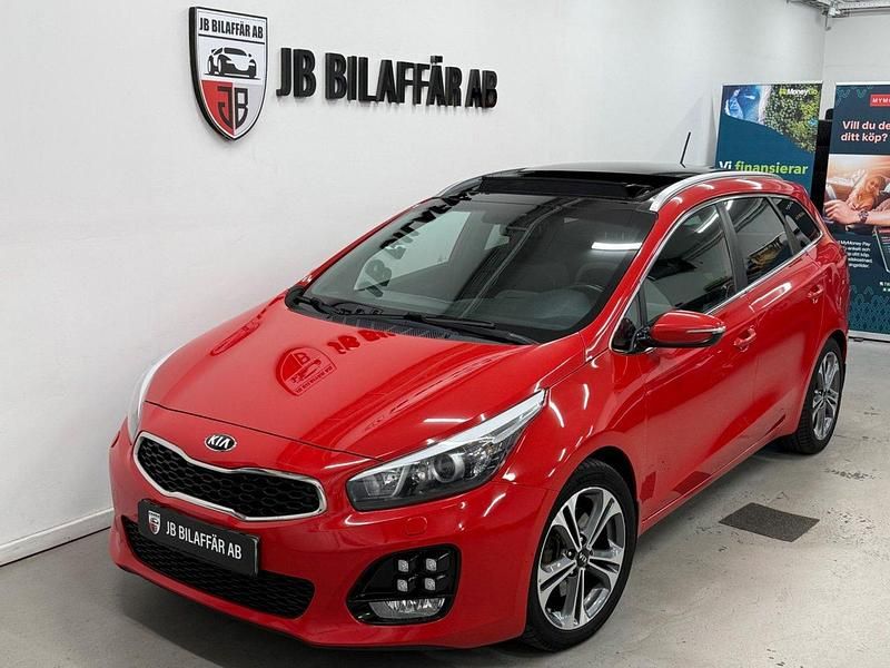 Röd Begagnad 2016 Kia Ceed Sportswagon GT-Line Kombi | 134 700 kr (Marknadspris) - Bild 1/4