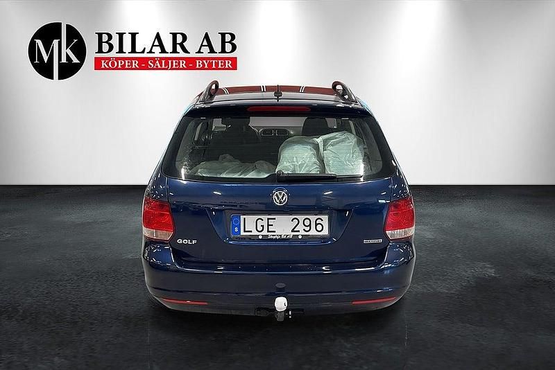 Begagnad VW Golf VI 102 HK (75 kW) 2011 Mörkblå Halvkombi