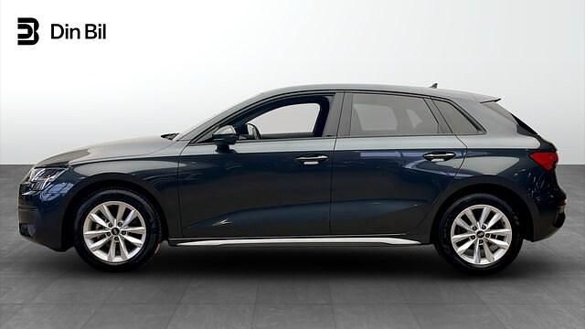 Begagnad Audi A3 Proline 150 HK (110 kW) 2023 Manhattangrå metallic Sedan