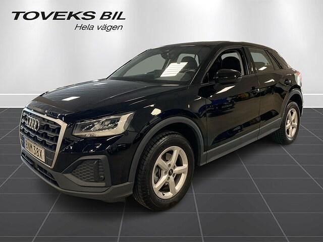 Svart (brilliantsvart) Begagnad 2025 Audi Q2 Proline SUV | 299 900 kr (Lite dyr) - Bild 1/4