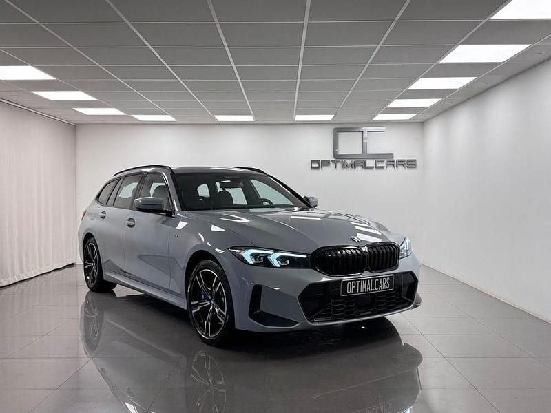 Grå. Begagnad 2024 BMW 330 M Sport Kombi | 459 900 kr - Bild 1/4