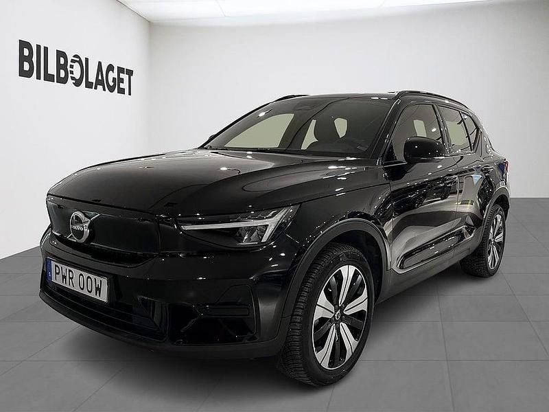 Svart Begagnad 2023 Volvo XC40 Core SUV | 329 800 kr - Bild 1/4