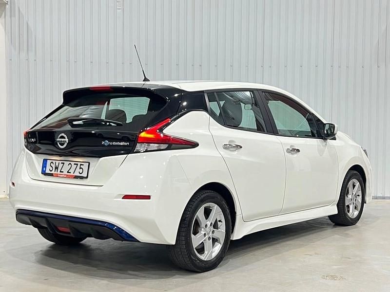 Begagnad Nissan Leaf 360º 110 kW (150 HK) 2021 Vit Halvkombi