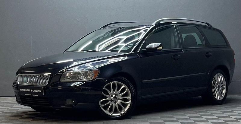 Svart Begagnad 2005 Volvo V50 Kombi | 49 900 kr (Marknadspris) - Bild 1/4