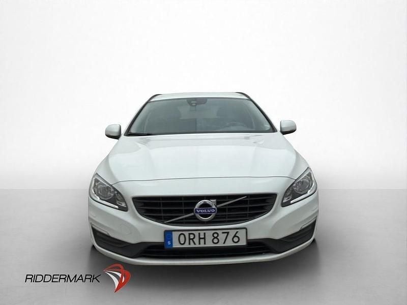 Begagnad Volvo V60 Kinetic 152 HK (111 kW) 2016 Vit Kombi