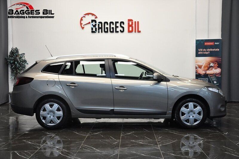 Ljusbrun Begagnad 2011 Renault Mégane GrandTour Kombi | 39 900 kr (Marknadspris) - Bild 1/4