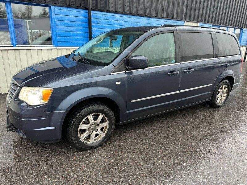 Mörkblå Begagnad 2008 Chrysler Grand Voyager Minibuss | 39 900 kr - Bild 1/4