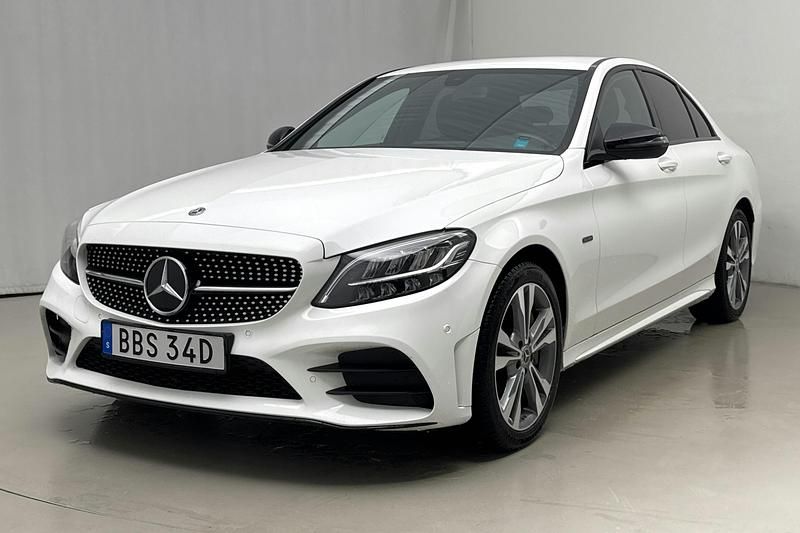 Vit Begagnad 2021 Mercedes C300 AMG line Sedan | 319 000 kr (Superpris) - Bild 1/4