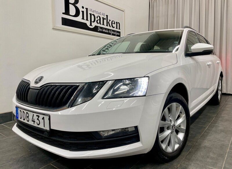 Vit Begagnad 2018 Skoda Octavia Ambition Kombi | 139 900 kr (Marknadspris) - Bild 1/3