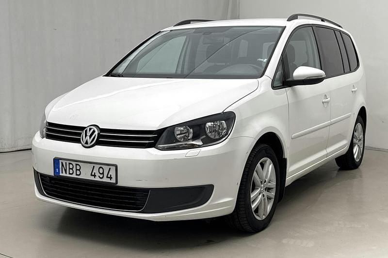 Vit Begagnad 2013 VW Touran Minibuss | 83 000 kr (Lite dyr) - Bild 1/4