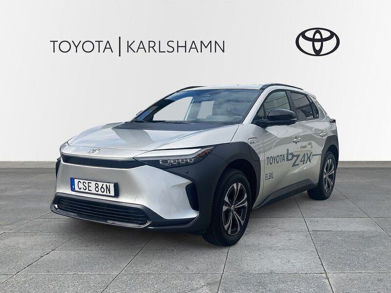 Silver Begagnad 2023 Toyota bZ4X Edition SUV | 389 000 kr (Marknadspris) - Bild 1/4