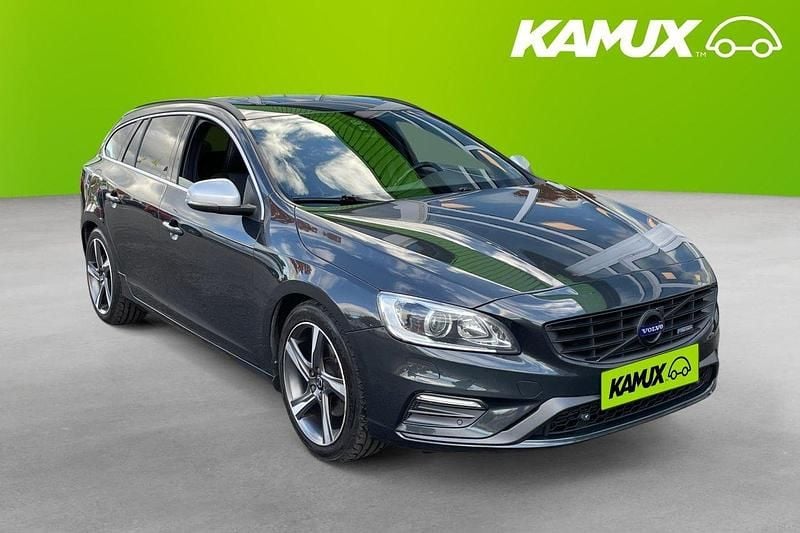Silver/grå Begagnad 2015 Volvo V60 R-Design Kombi | 178 900 kr (Lite dyr) - Bild 1/4