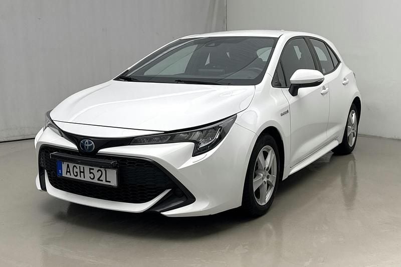 Vit Begagnad 2019 Toyota Corolla Active | 175 000 kr (Bra pris) - Bild 1/4