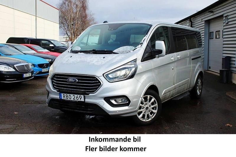 Silver Begagnad 2022 Ford Tourneo Titanium Minibuss | 319 900 kr (Bra pris) - Bild 1/4