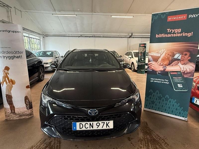 Svart Begagnad 2023 Toyota Corolla Active Kombi | 239 800 kr (Bra pris) - Bild 1/4