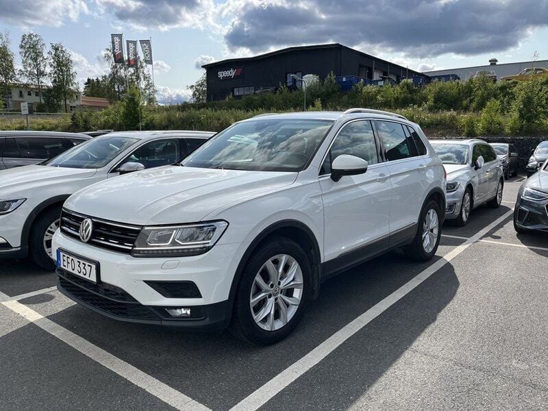 Vit Begagnad 2019 VW Tiguan SUV | 234 000 kr (Superpris) - Bild 1/2