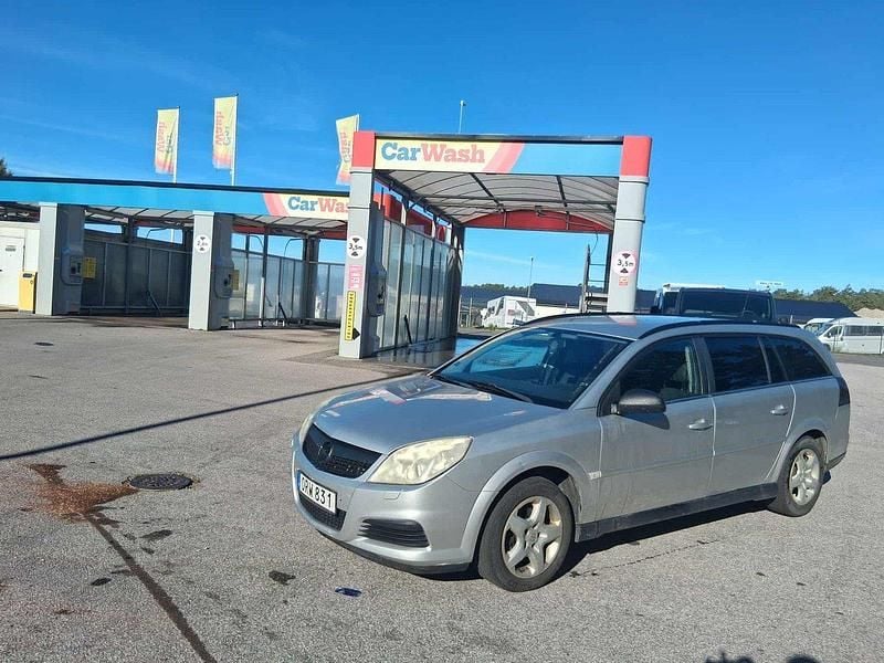 Grå Begagnad 2008 Opel Vectra Kombi | 11 500 kr (Superpris) - Bild 1/4