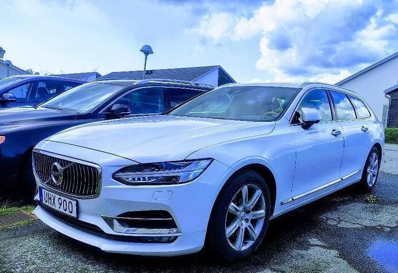 Vit Begagnad 2018 Volvo V90 Inscription Kombi | 200 000 kr (Superpris) - Bild 1/4