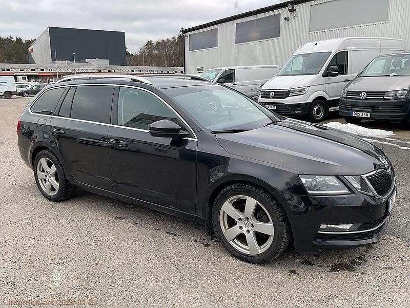 Begagnad Skoda Octavia G-TEC 131 HK (96 kW) 2019 Svart Kombi