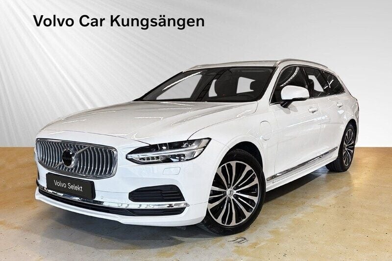 Vit Begagnad 2024 Volvo V90 Core Kombi | 479 900 kr (Marknadspris) - Bild 1/3