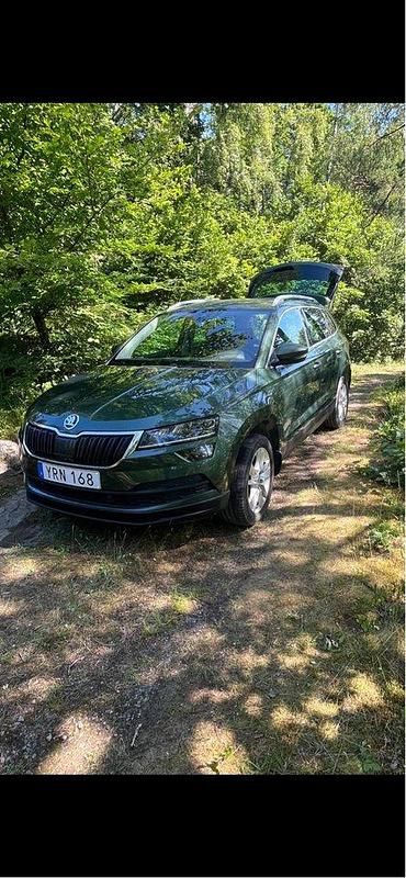 Grön Begagnad 2019 Skoda Karoq Business Line SUV | 205 000 kr (Bra pris) - Bild 1/3