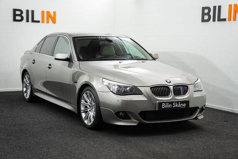 Brun Begagnad 2008 BMW 530 M Sport Sedan | 179 900 kr - Bild 1/4