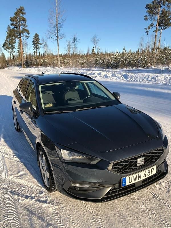 Begagnad Seat Leon 204 HK (150 kW) 2021 Grågrön