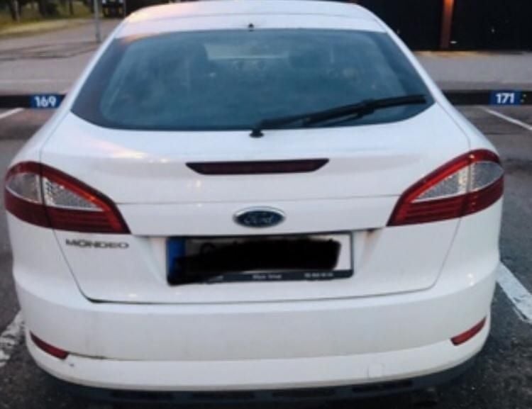 Begagnad Ford Mondeo Ghia 160 HK (117 kW) 2007 Vit Halvkombi