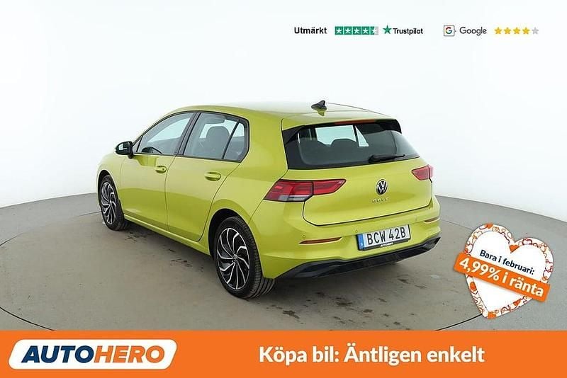 Begagnad VW Golf VIII 151 HK (111 kW) 2020 Gul Halvkombi